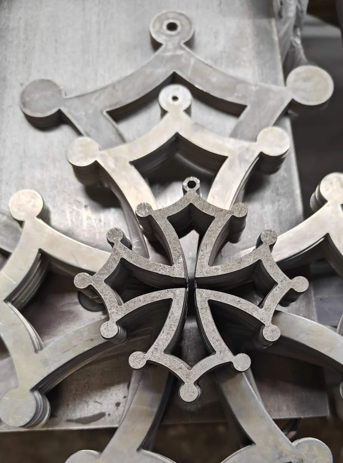 Occitan crosses, plasma cut