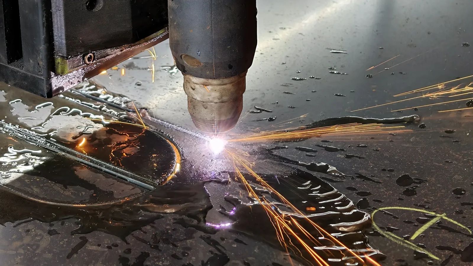 CNC plasma cutting in the workshop